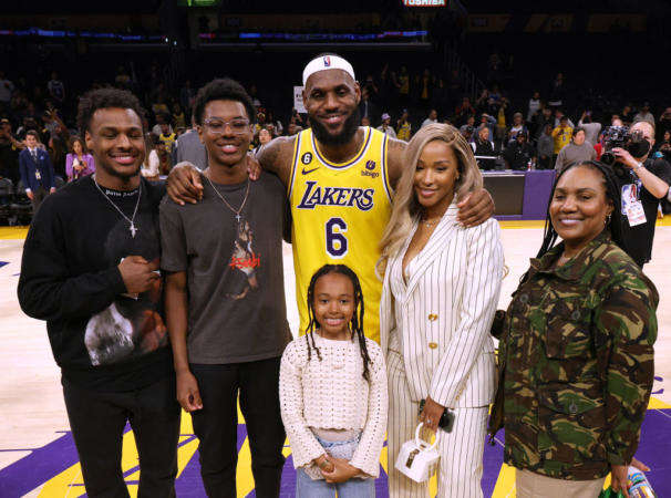 Legacy': Proud Parents K. Michelle, Montell Jordan Celebrate As Their Sons  Join Black Fraternities